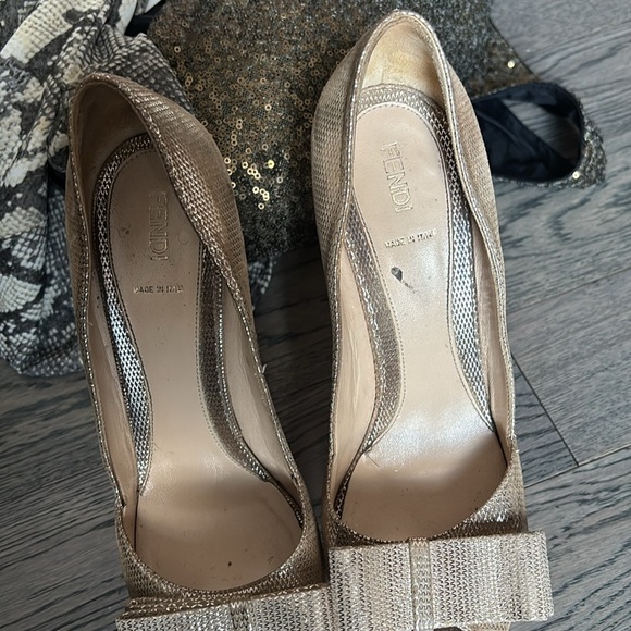 Fendi Deco Metallic Bow Platform Pumps - Picture 5 of 16